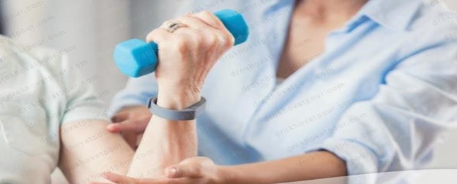 خم کردن مچ دست با وزنه و دمبل